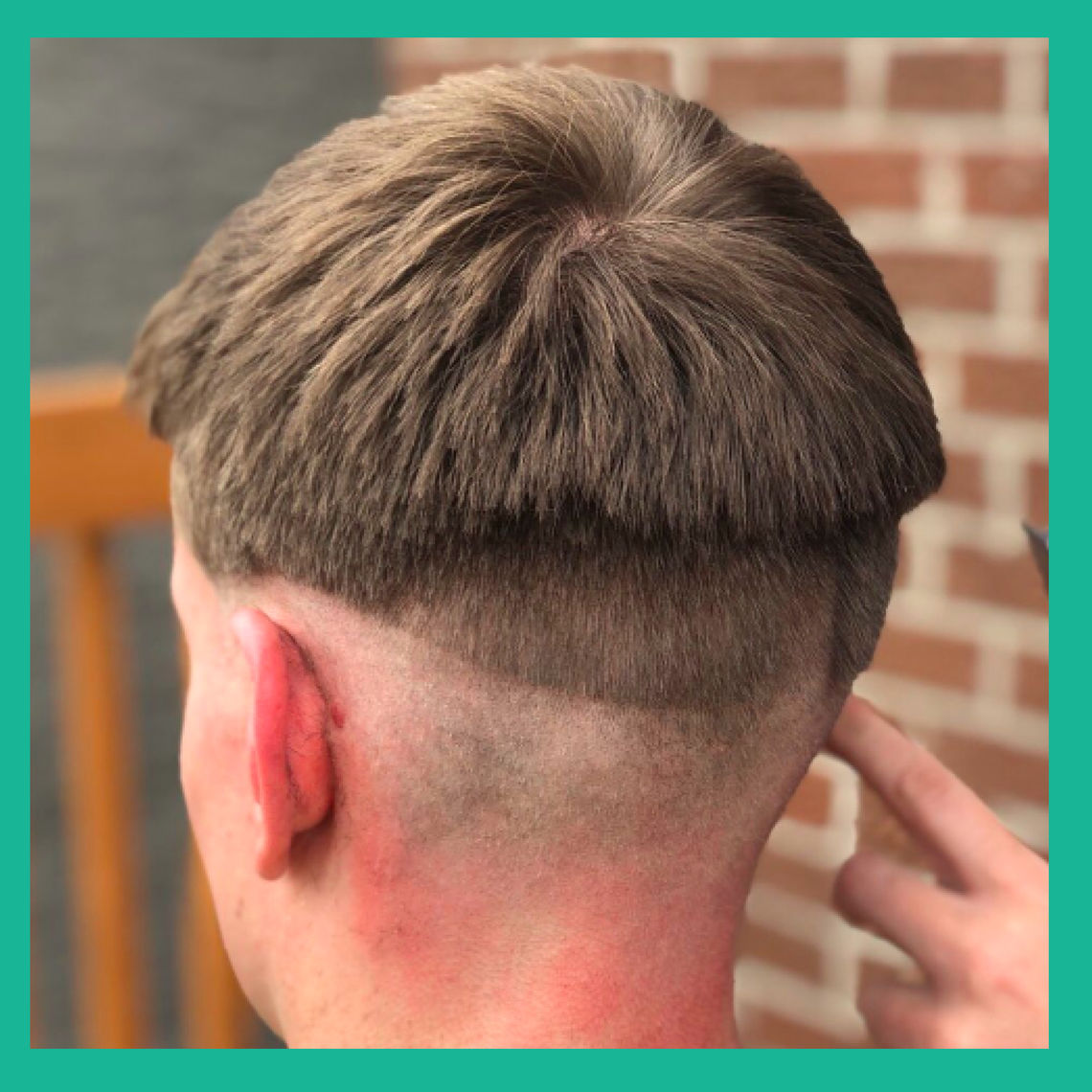 Corona Haircut Frisuren Zeigen Dass Man Sich Niemals Selbst Die Haare Schneiden Sollte Mode Jetzt De