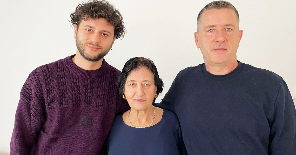 Family: Three generations about escape and home